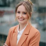 Laura Simon